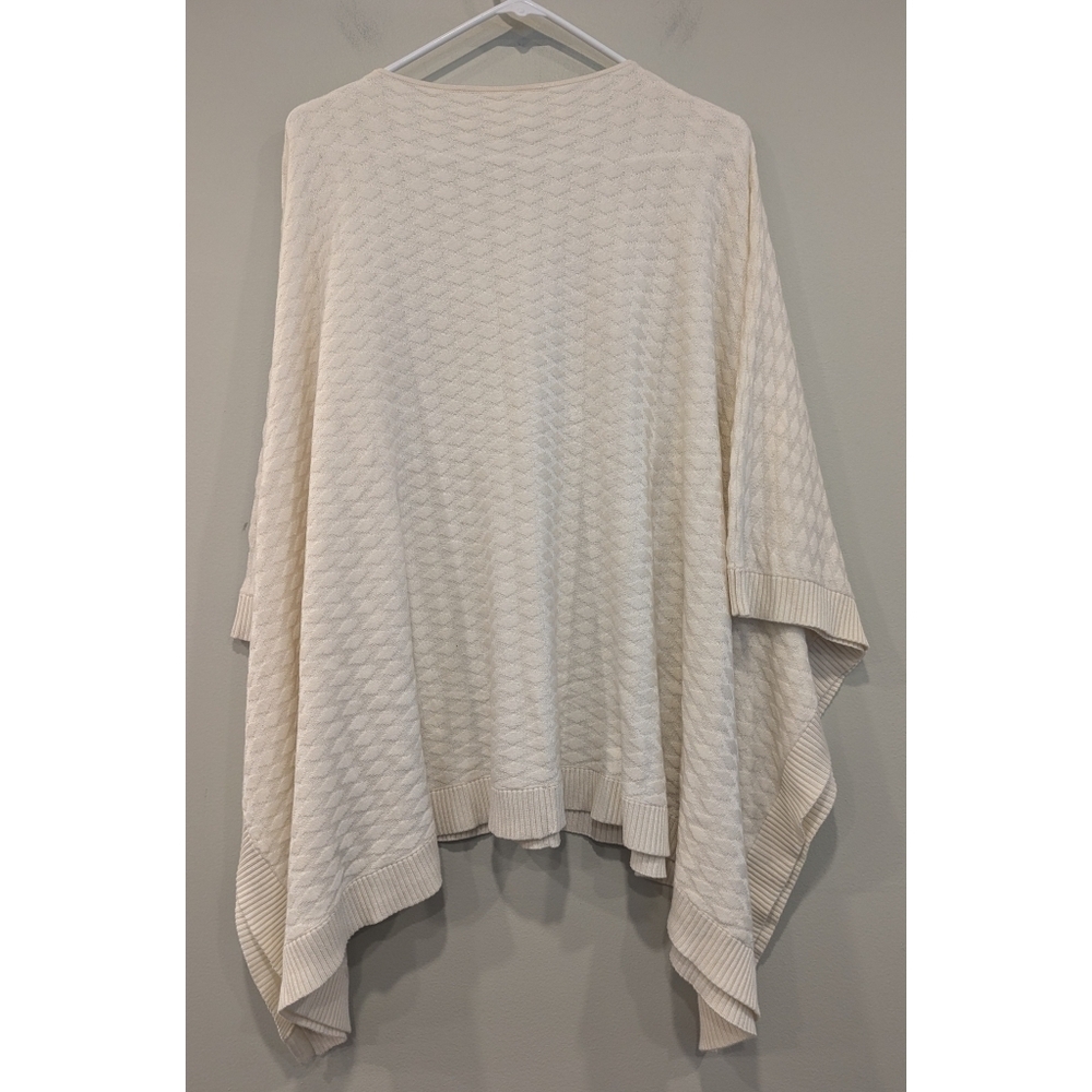 Lululemon Divinity Woven Poncho in Ivory One Size